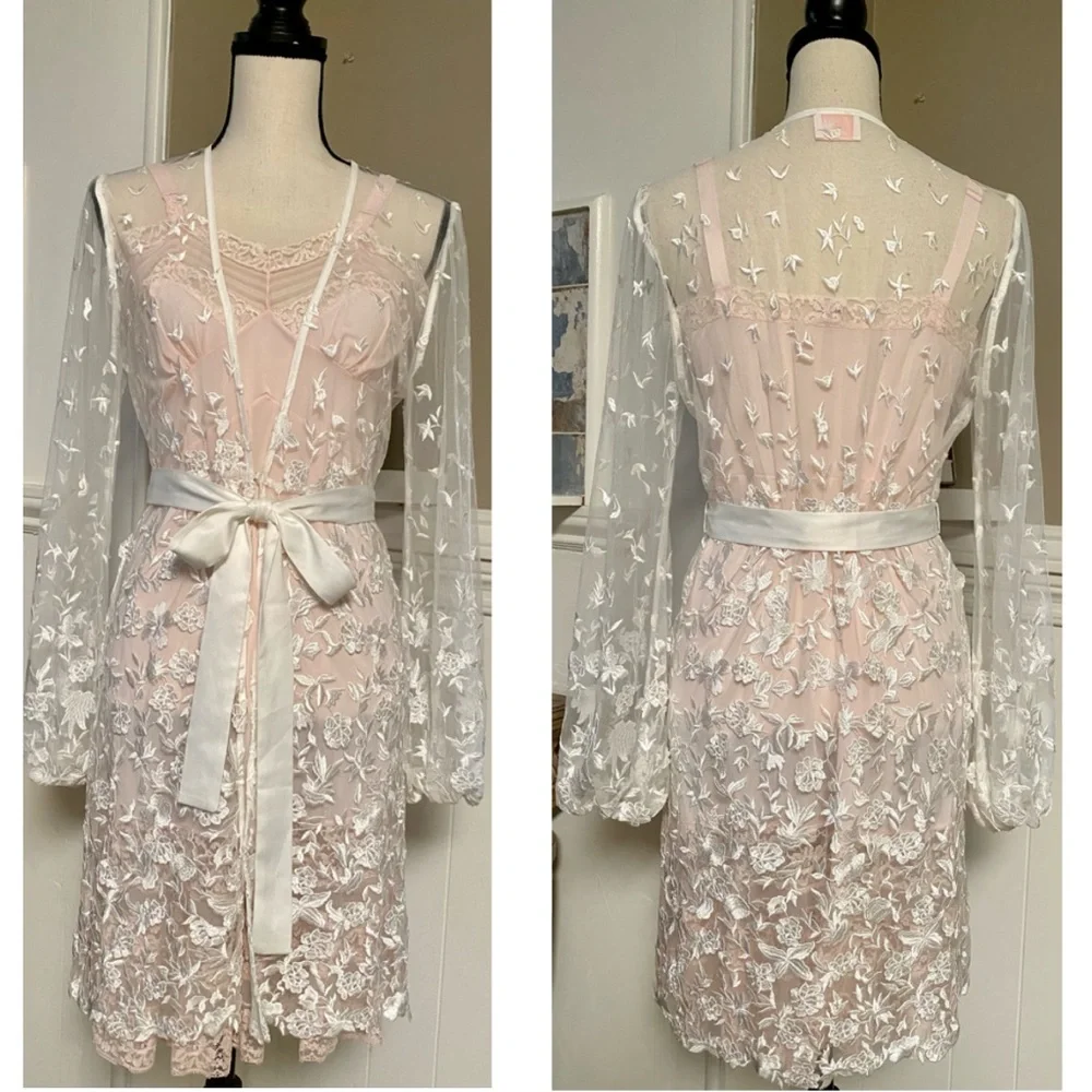 Le Rose Maya Robe - Picture 3 of 14